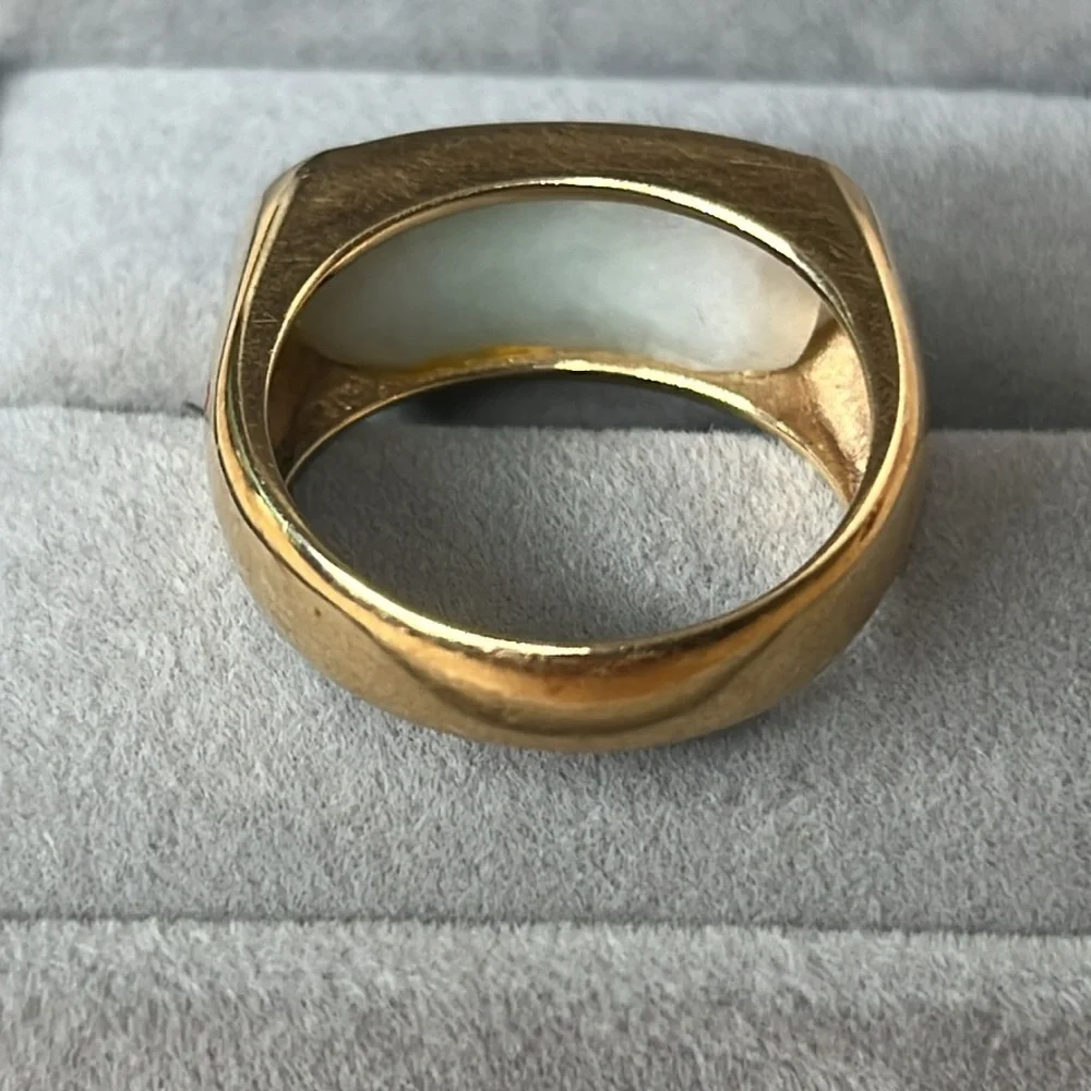 VINTAGE 14K GOLD JADE SADDLE RING